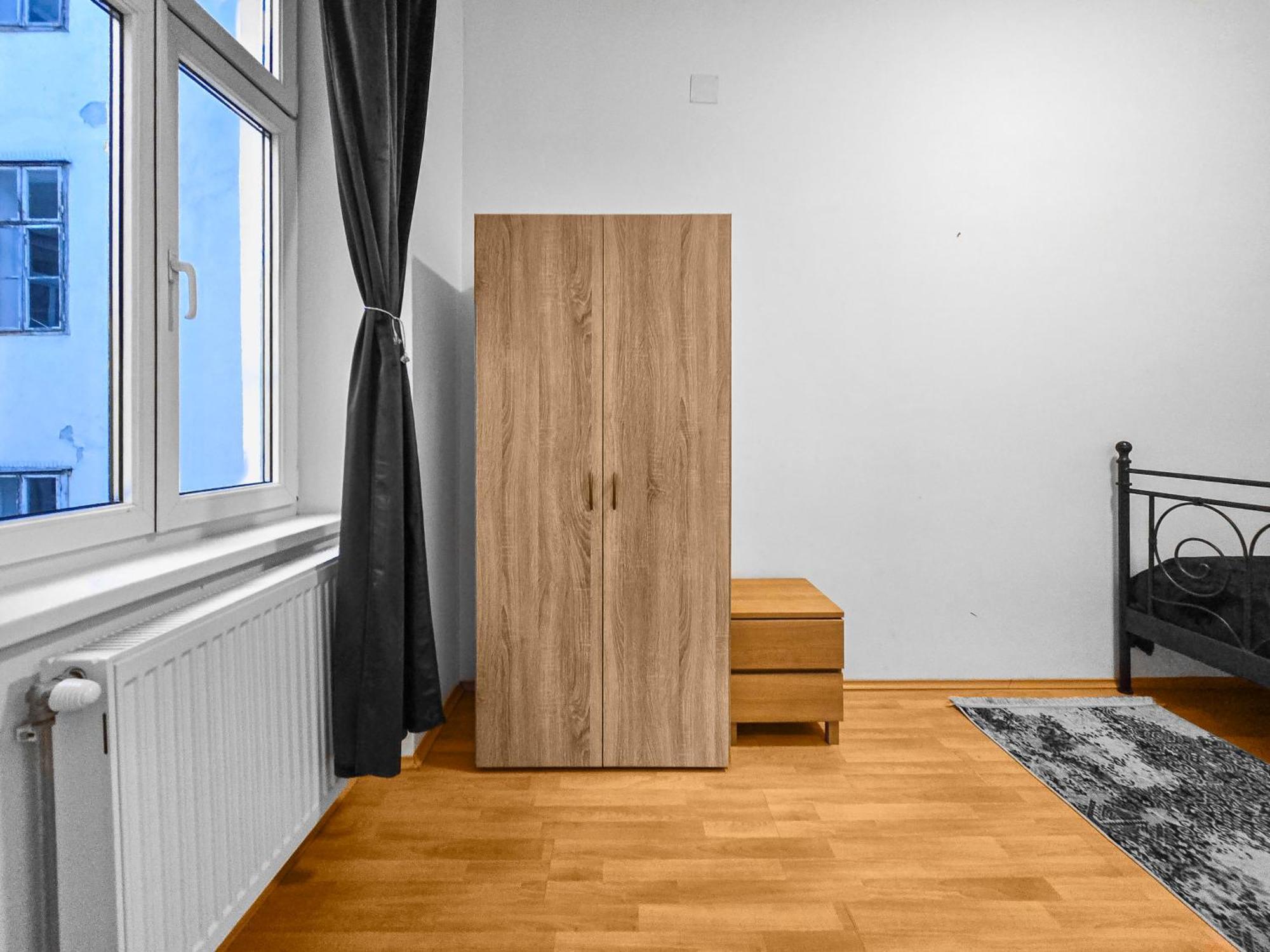 Modern Three-Bedroom, Triple King Beds Відень Екстер'єр фото